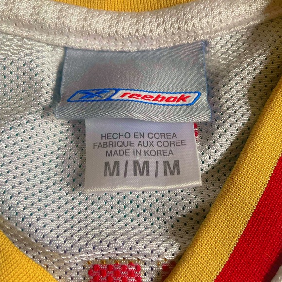 Lebron James Cleveland Cavaliers Rookie Jersey - Picture 4 of 5